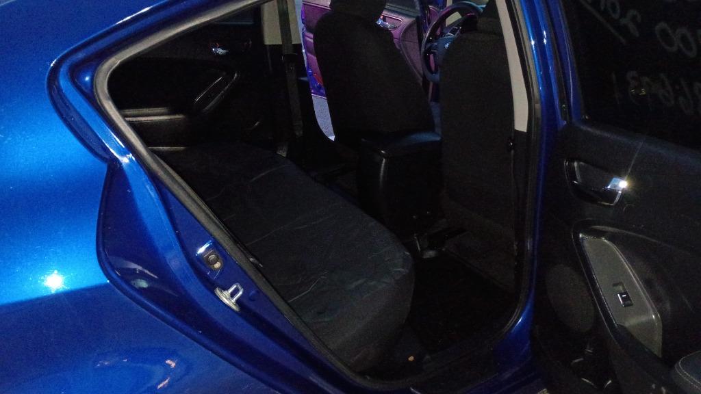 2018 Kia FORTE S - Photo 10